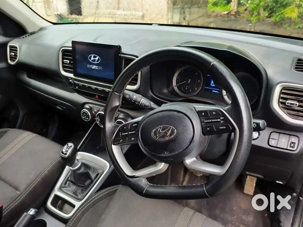 Hyundai Venue 2021 Diesel 29000 Km Driven