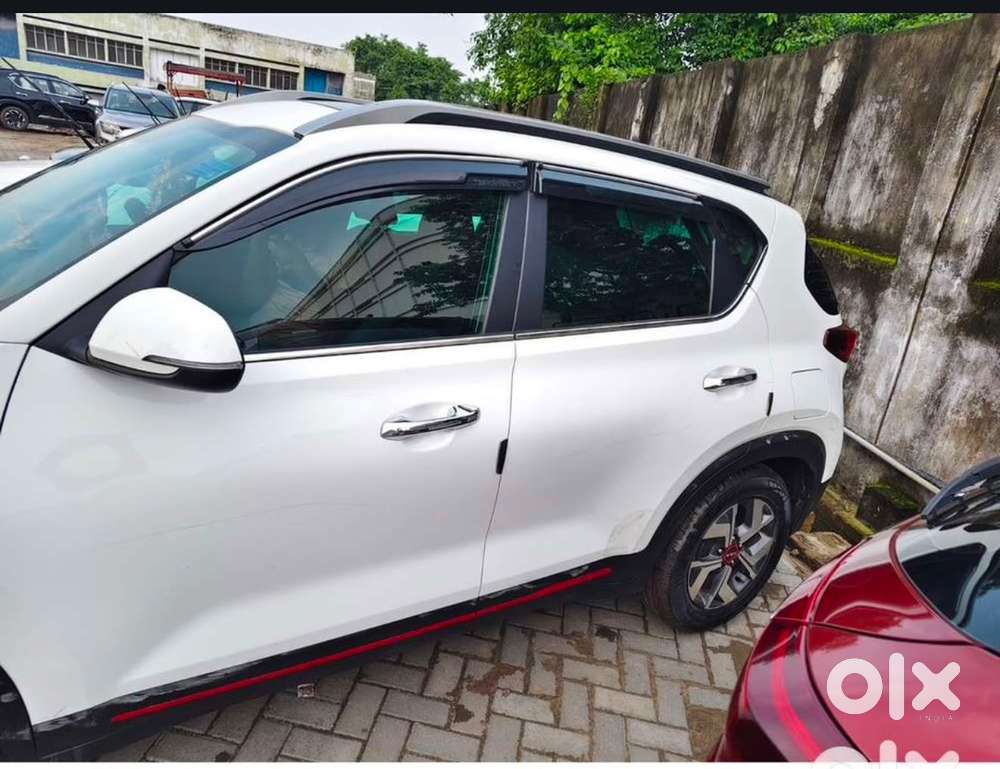 Kia Sonet Petrol 2023