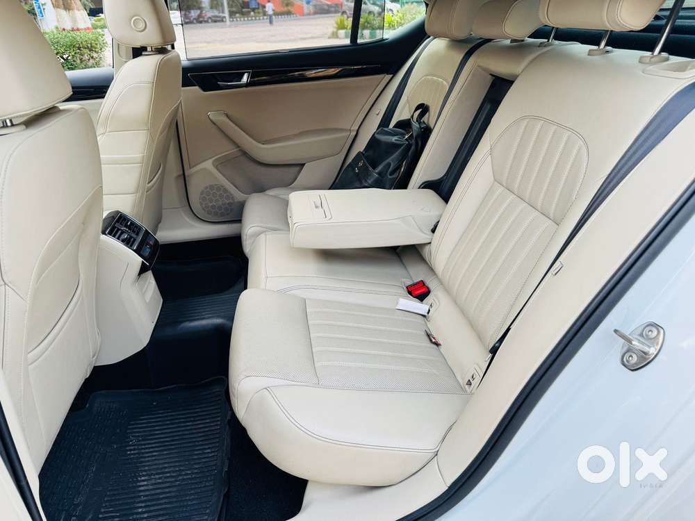 Skoda Superb 2.0 L&k Tsi At, 2022, Petrol