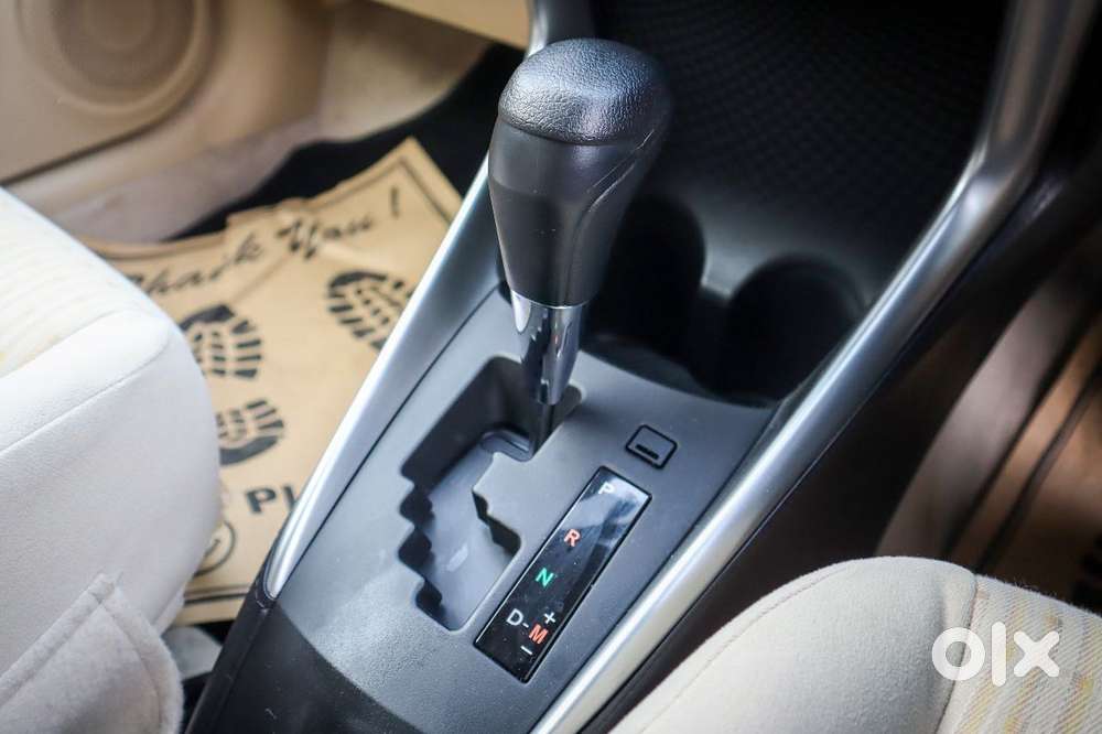 Toyota Yaris J Cvt, 2020, Petrol