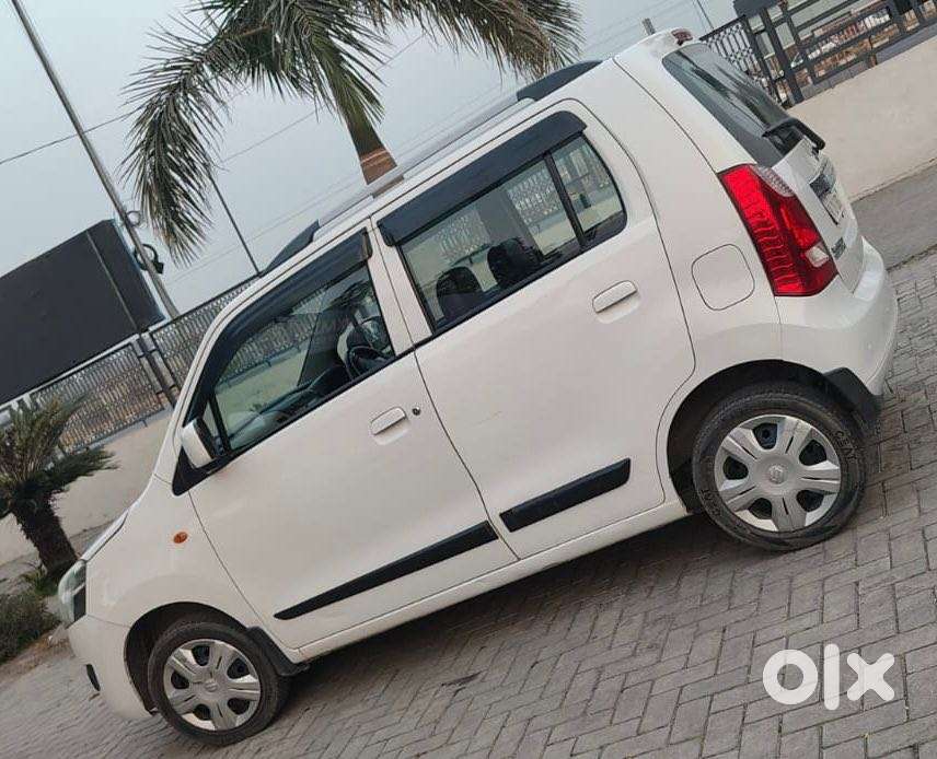 Maruti Suzuki Wagon R Vxi Amt, 2018, Petrol