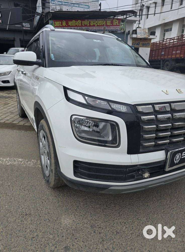Hyundai Venue S 1.2 Petrol, 2023, Petrol
