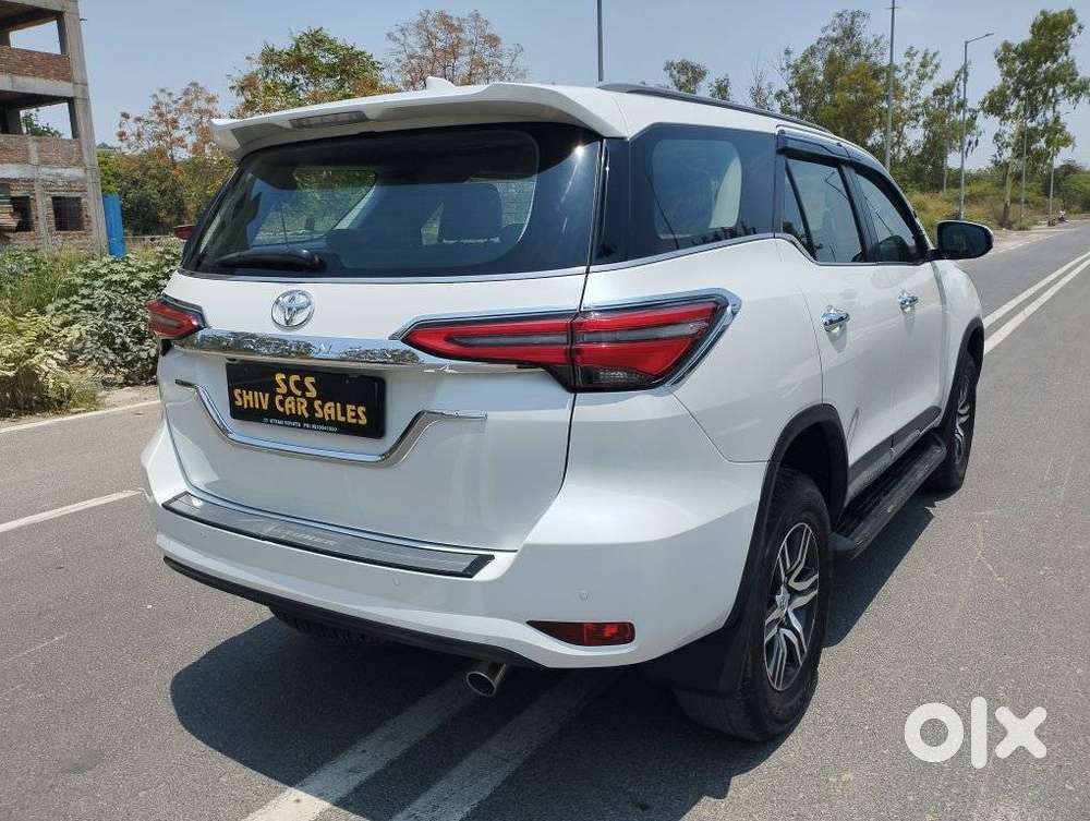 Toyota Fortuner 4x2 At 2.7 Petrol, 2023, Petrol