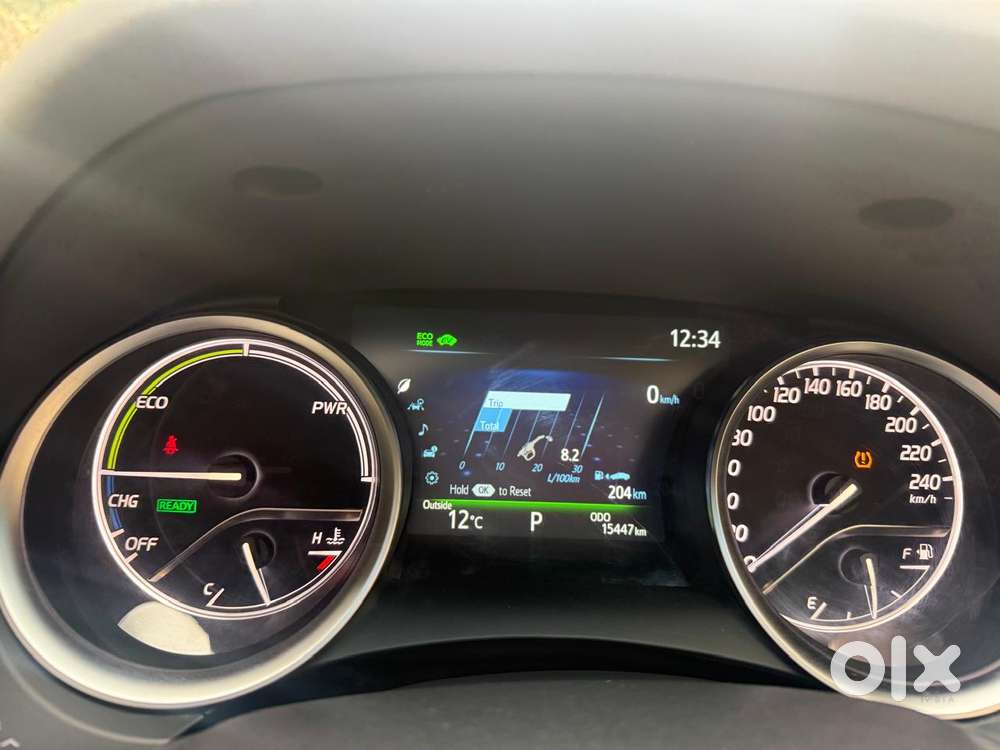 Toyota Camry Hybrid, 2023, Petrol