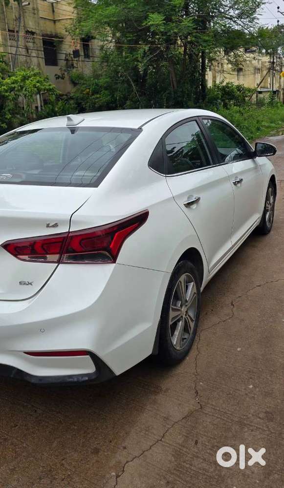 Hyundai Verna 1.6 Sx (o) Vtvt, 2019, Petrol
