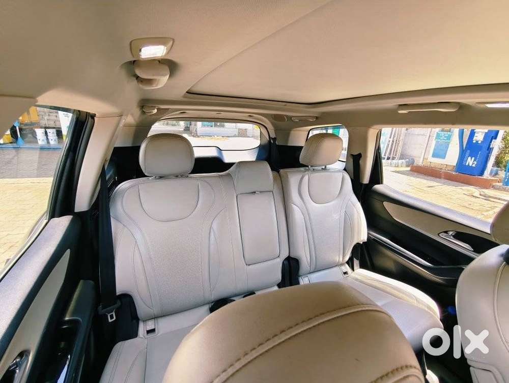 Mahindra Xuv700 2.2 Ax 7 Diesel At Str, 2022, Diesel