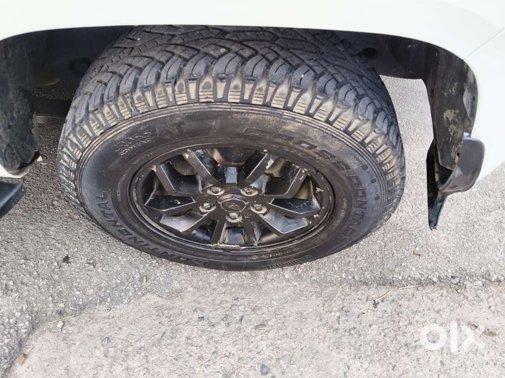 Mahindra Tuv 300 T8, 2015, Diesel