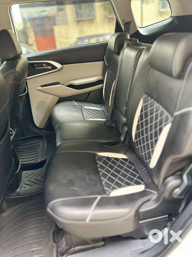 Kia Carens, 2023, Petrol