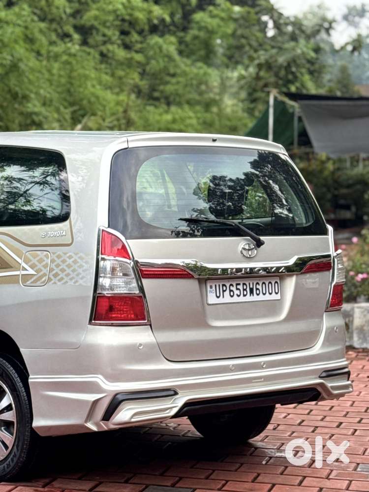 Toyota Innova 2.5 Z Diesel 7 Seater Bs Iv, 2015, Electric