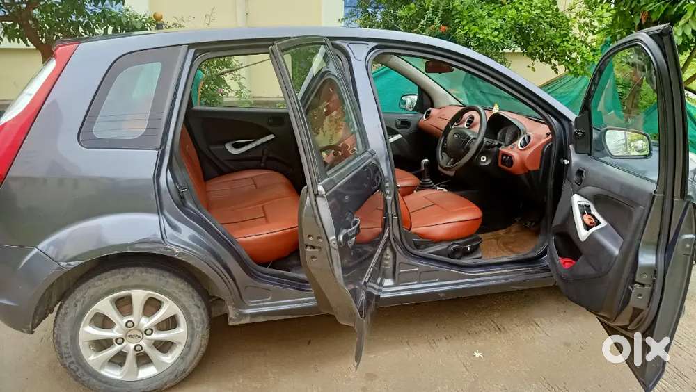 Ford Figo 2010 Diesel Well Maintained Top End Car.