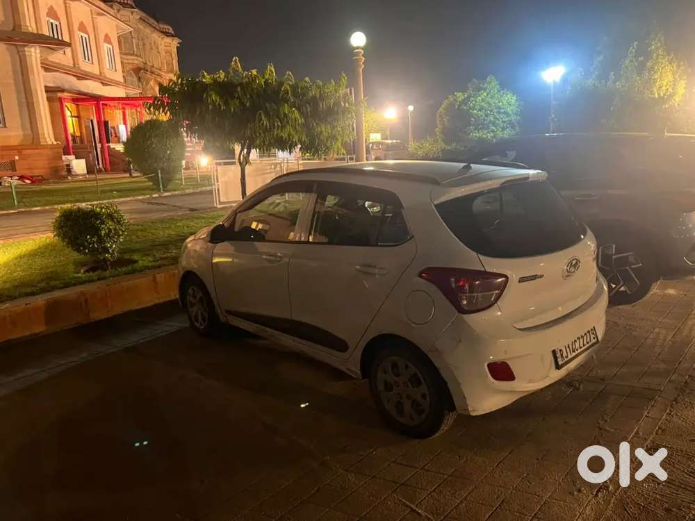 Hyundai Grand I10 2015 Cng With Manual Transmission