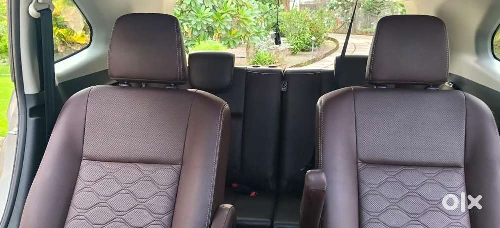 Toyota Innova Hycross 2.0 Zx Hybrid 7 Str, 2023, Petrol