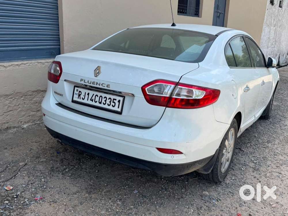 Renault Fluence 2012 Car