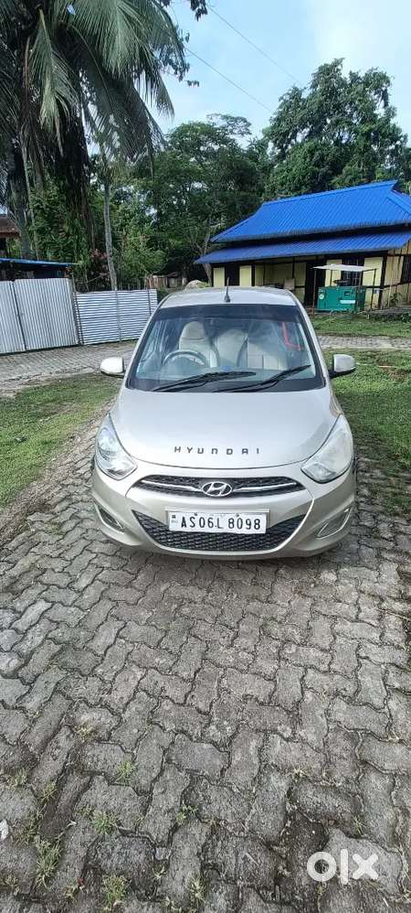 Hyundai Grand I10 Sportz 2012 Year Urgent Sales New Requirement