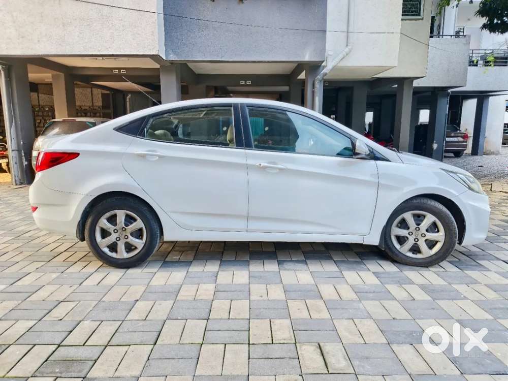Hyundai Verna 1.6 Ex Vtvt, 2013, Petrol