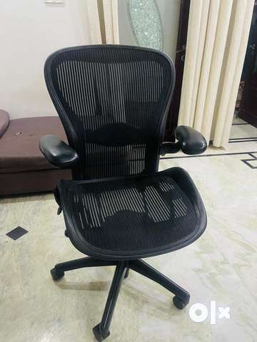 Herman miller aeron deals olx