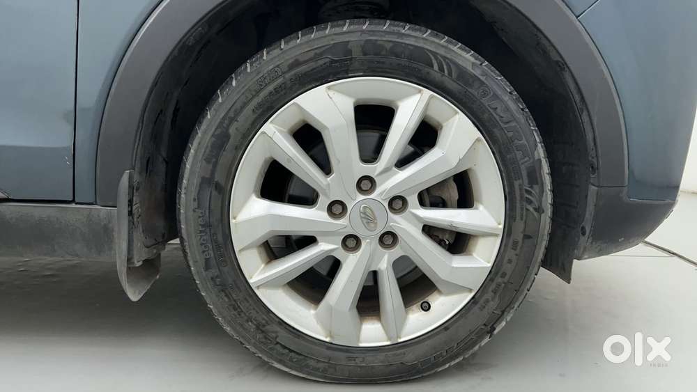 Mahindra Xuv300 W8, 2022, Petrol