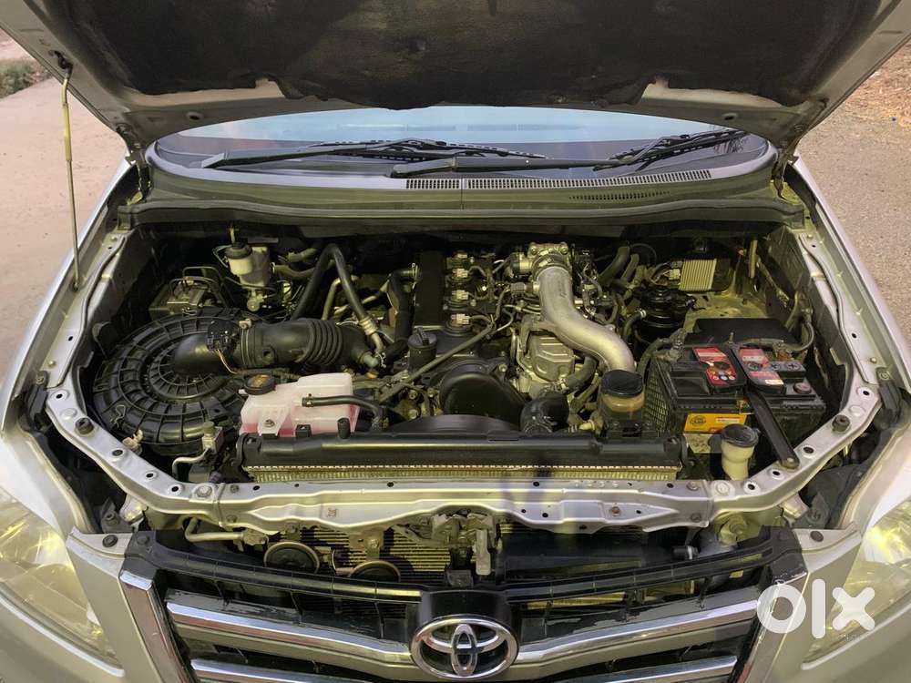 Toyota Innova 2.5 Vx 8 Seater Bs Iv, 2015, Diesel