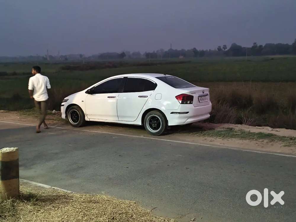 Mint Condition Gadi Me Ak Bhi Kam Nhi Huya Hai