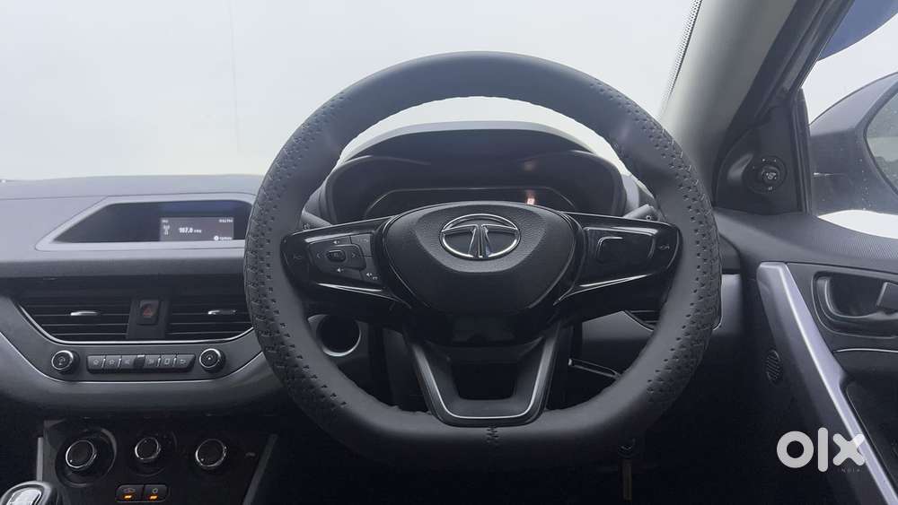 Tata Nexon 1.5 Revotorq Xm (s), 2021, Diesel