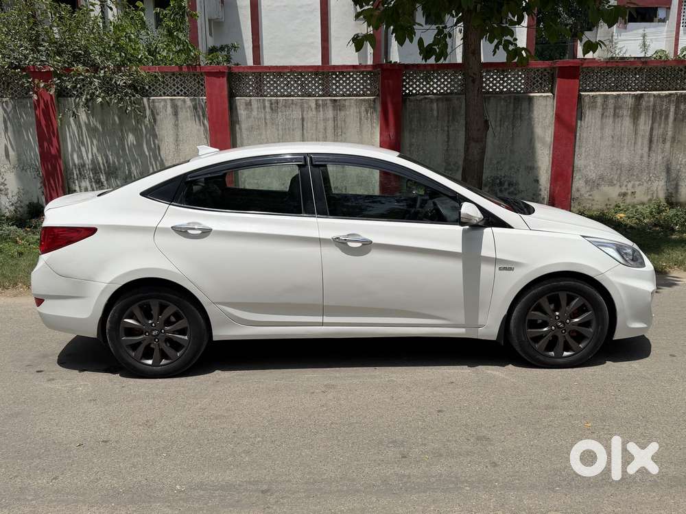 Hyundai Verna Crdi 1.6 At Sx Option, 2015, Diesel