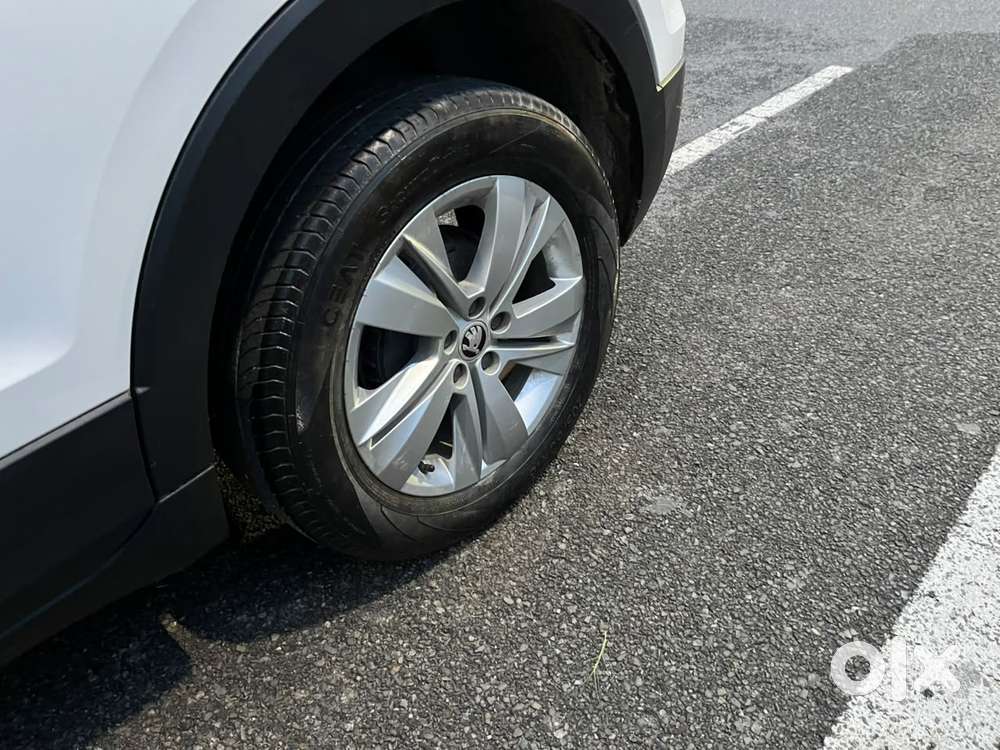 Skoda Kushaq 1.0 Tsi Ambition At, 2023, Petrol