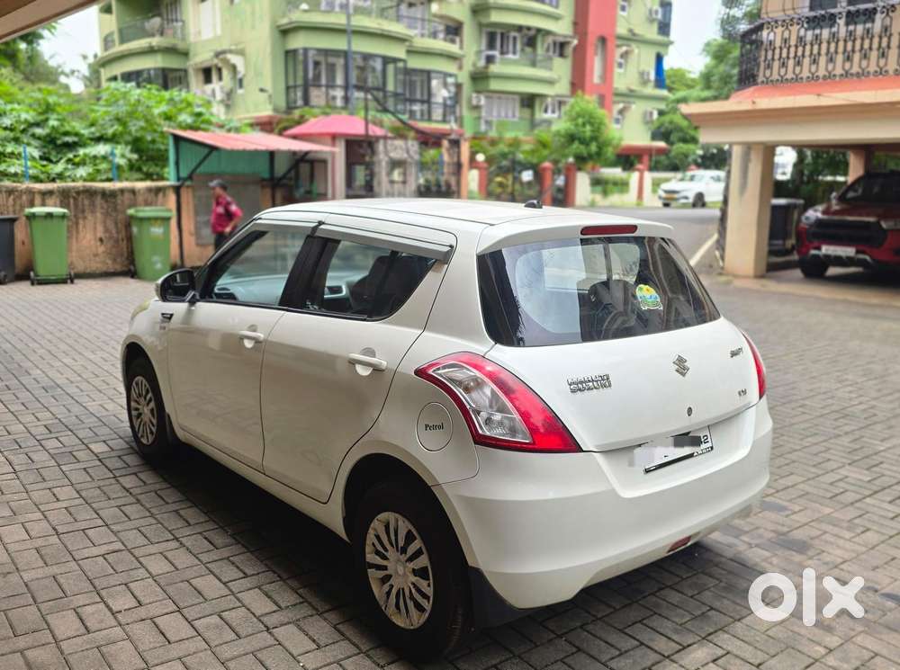 Maruti Suzuki Swift Vxi + Manual, 2018, Petrol