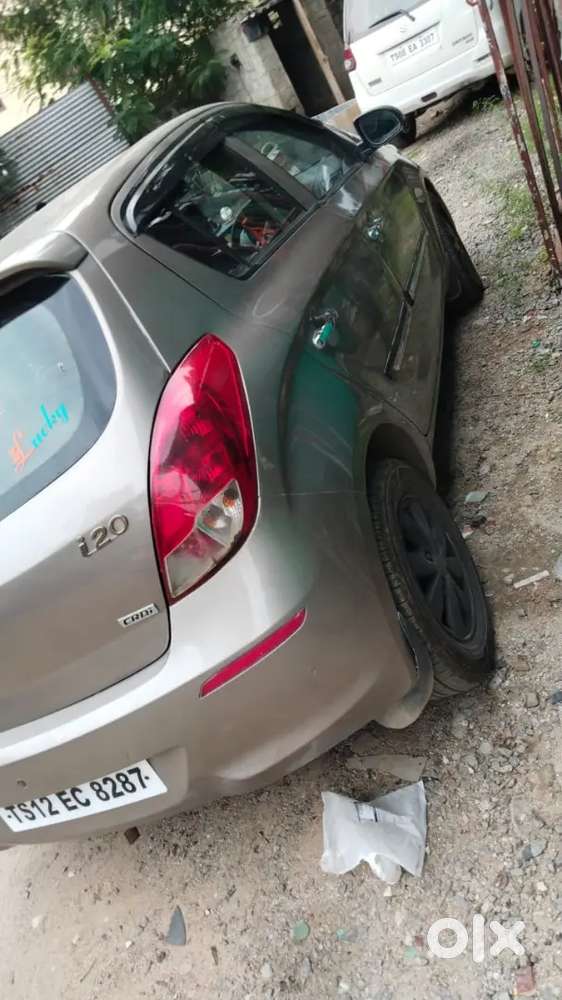 Urgent Sale Don't Car Spiny Persons And Cars24 Persons