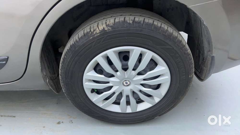 Maruti Suzuki Dzire Vdi Amt, 2017, Diesel