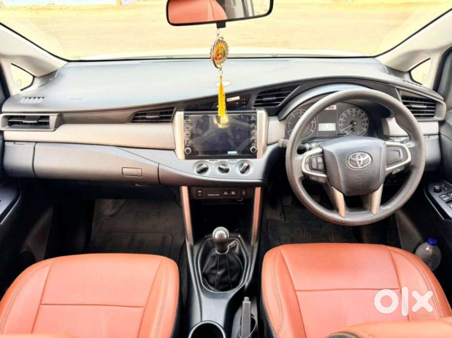 Toyota Innova Crysta 2.4 G Mt, 2023, Diesel