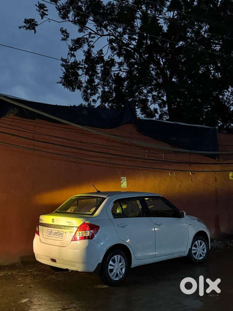 Maruti Suzuki Swift Dzire Vxi Optional, 2012, Petrol