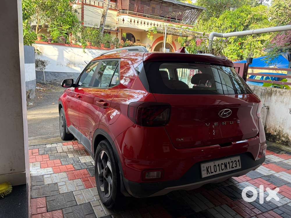 Hyundai Venue 2019 Turbo Petrol Well Maintained