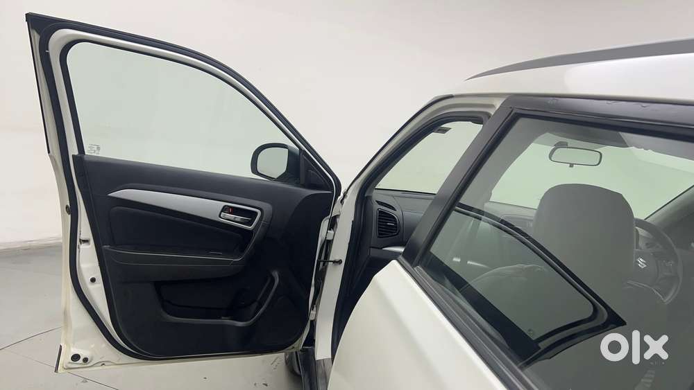 Maruti Suzuki Vitara Brezza 1.5 Zxi At, 2022, Petrol