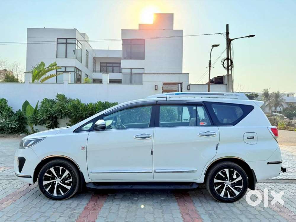 Toyota Innova Crysta Zx 2.4 Diesel 7 Seater, 2022, Diesel
