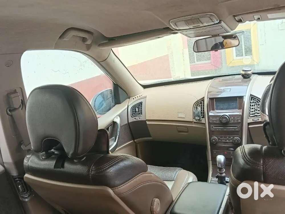 I'm  Selling Xuv 500 Looking Good Condition Recently Serviced Done