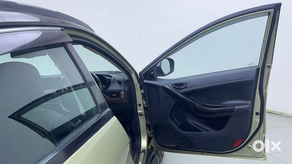 Tata Nexon 1.5 Revotorq Xza Plus Kaziranga, 2022, Petrol