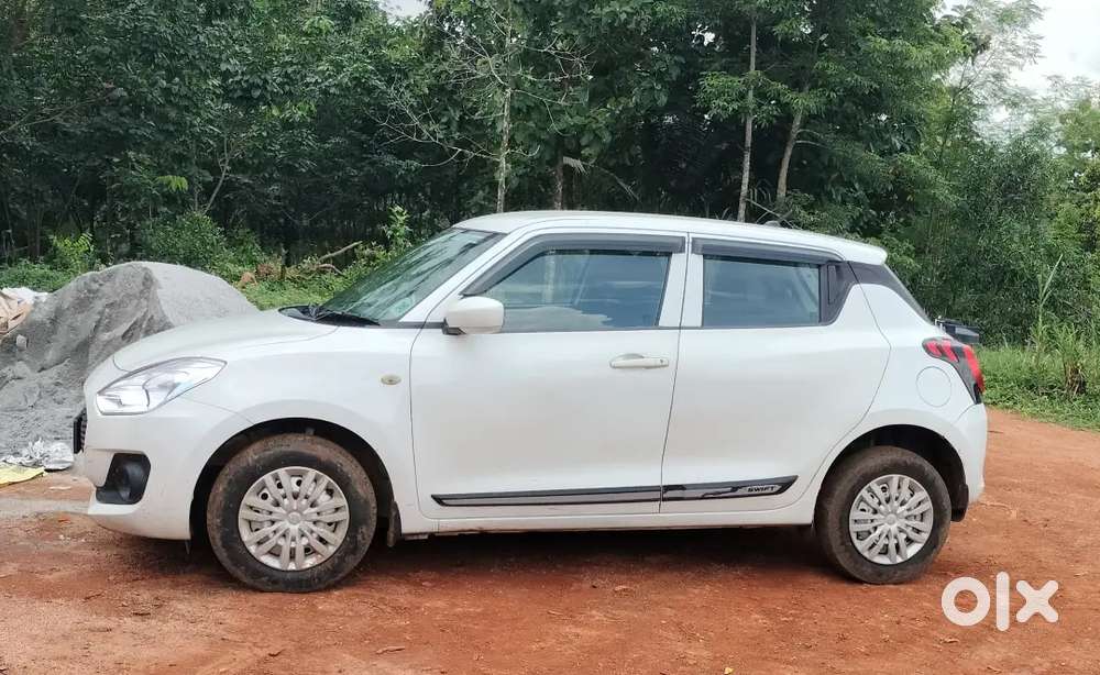 Maruti Suzuki Swift 2018 Petrol 123000 Km Driven