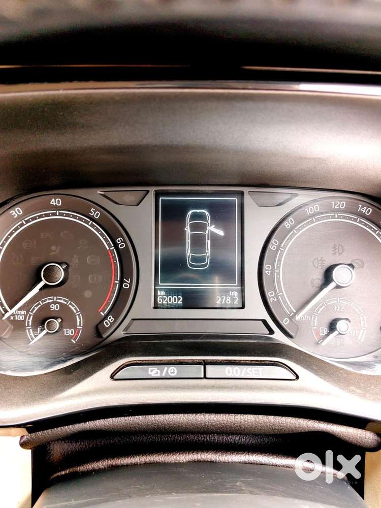 Skoda Slavia 1.0 Ambition Tsi, 2022, Petrol