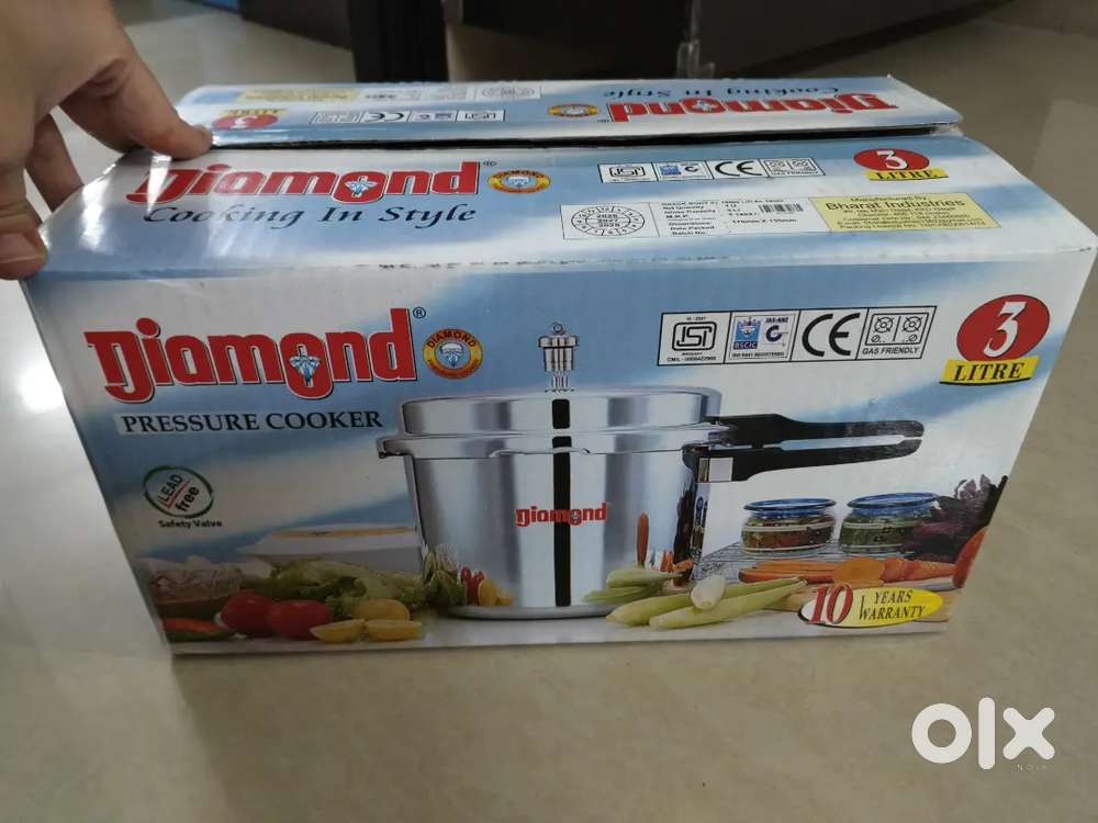 3 Ltr pressure cooker, seal packed, brand new