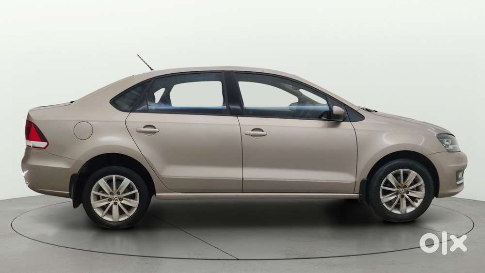 Volkswagen Vento 1.2 Highline Plus At 16 Alloy, 2017, Petrol
