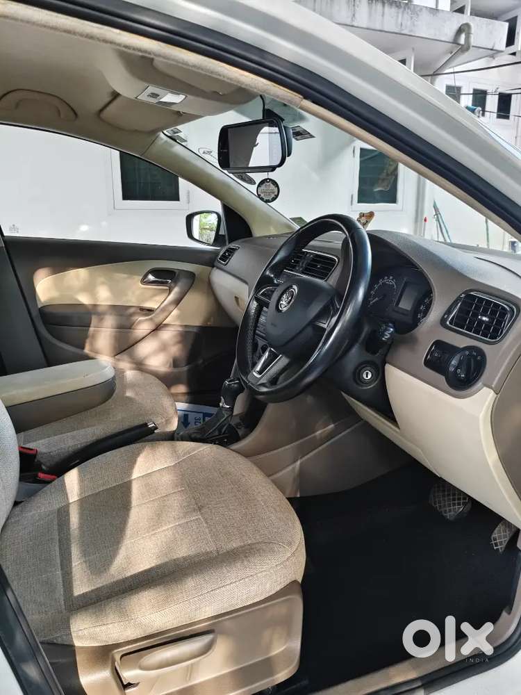 Doctor Owned Skoda Rapid 2015 Diesel Automatic
