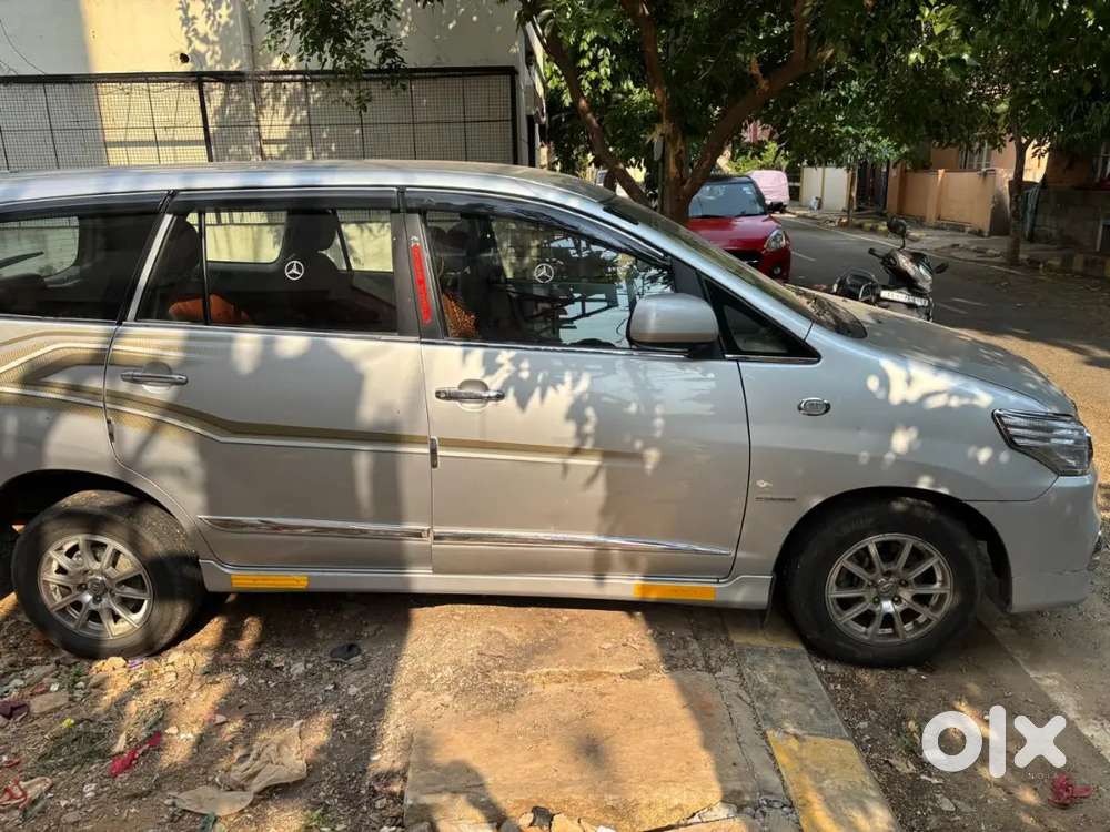Toyota Innova 2014 Diesel Well Maintained