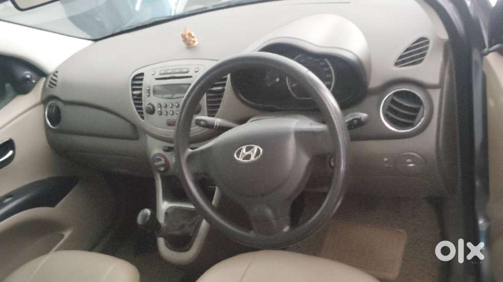 Hyundai I10 Sportz, 2016, Petrol