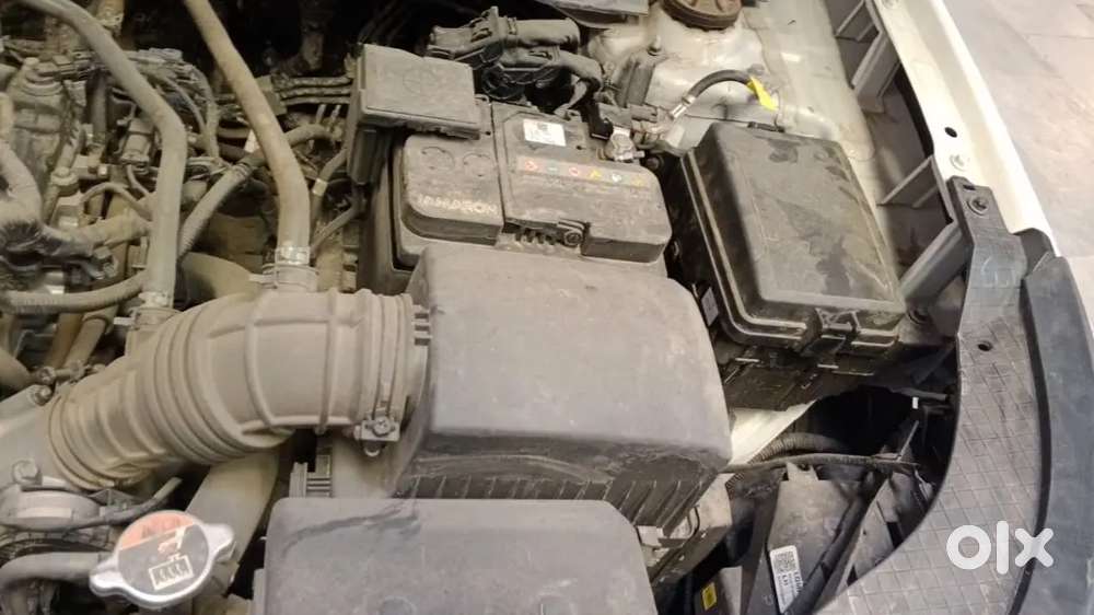 Hyundai Venue 2025 Petrol 5500 Km Driven