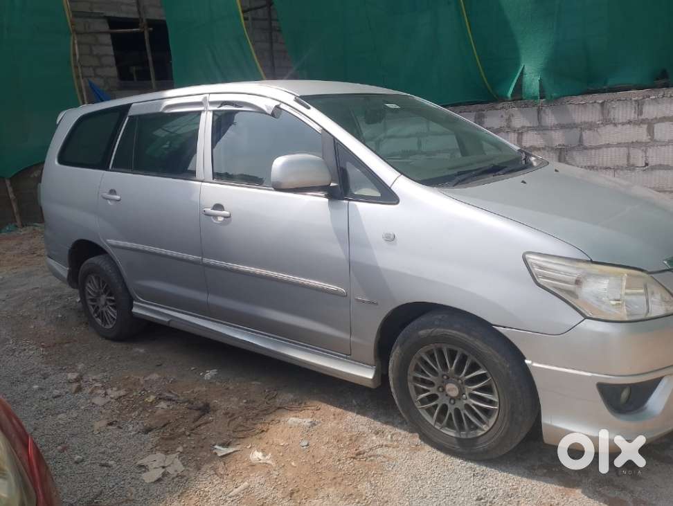 Toyota Innova 2.5 G (diesel) 8 Seater Bs Iv, 2012