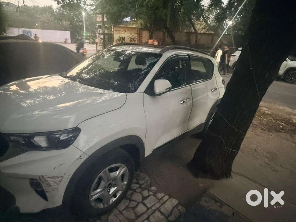 Kia Sonet 2023 Petrol 9500 Km Driven
