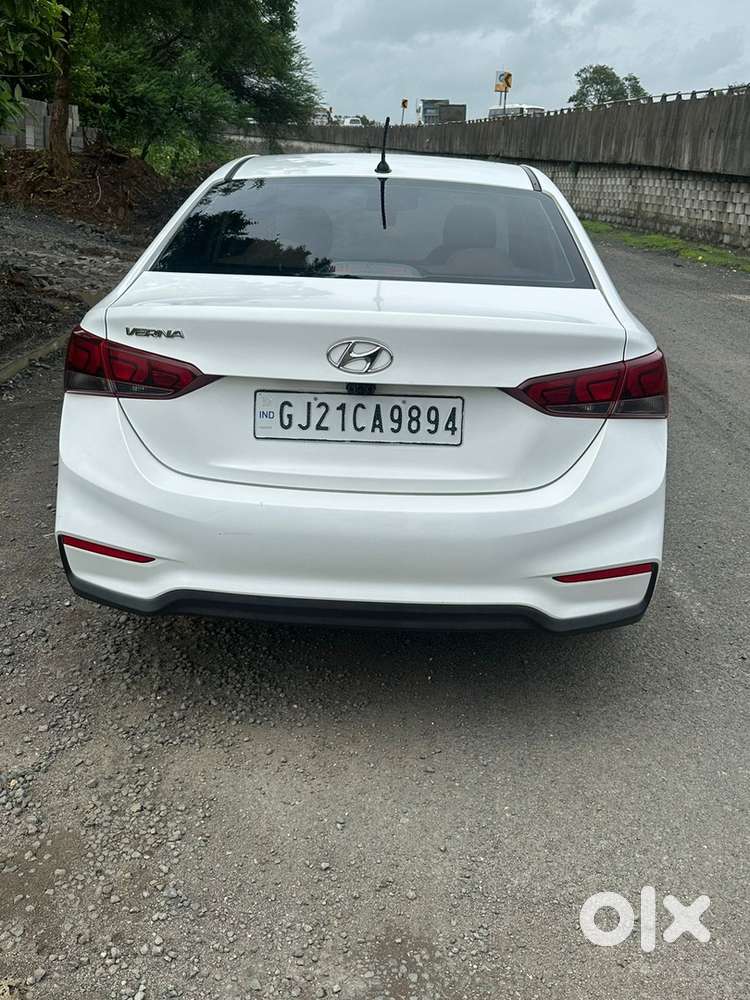 2018/10 Months Hyundai Verna Petrol