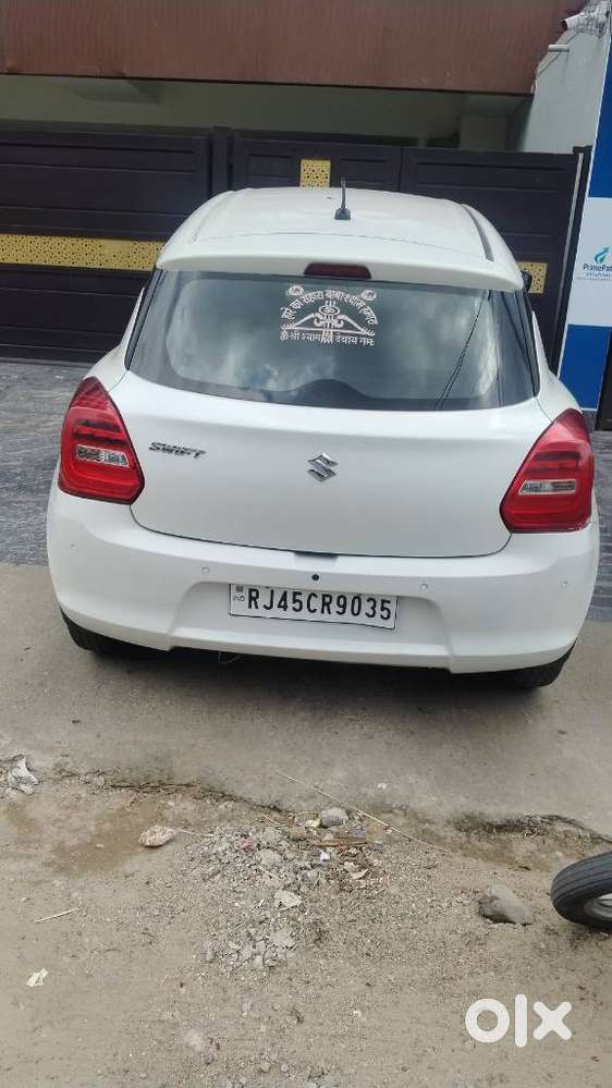 Maruti Suzuki Swift Vxi + Manual, 2022, Petrol