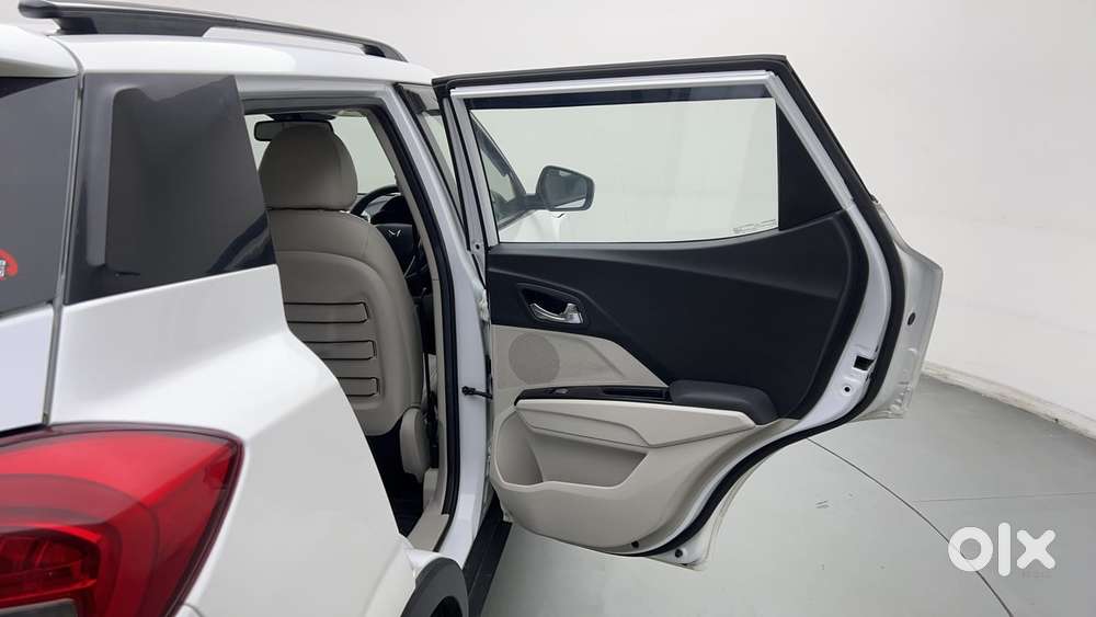Mahindra Xuv300 W8 Option, 2024, Petrol