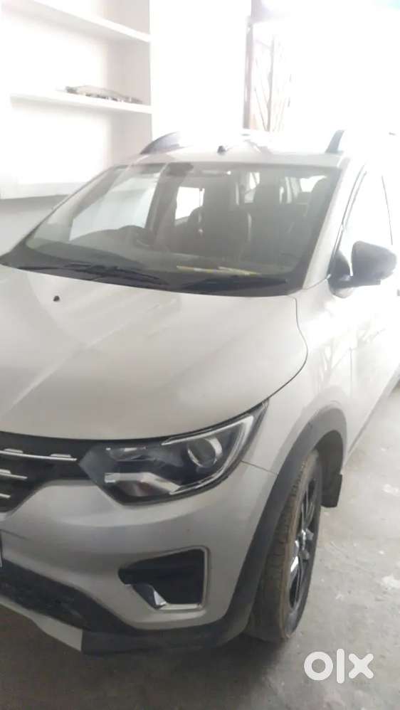 Renault Triber Rxz 2021 Dual Tone